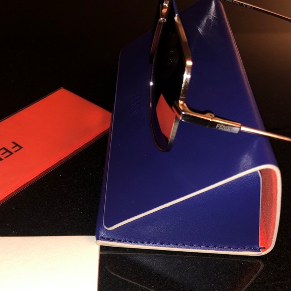 AUTHENTIC FENDI aviator sunglasses - Picture 5 of 5